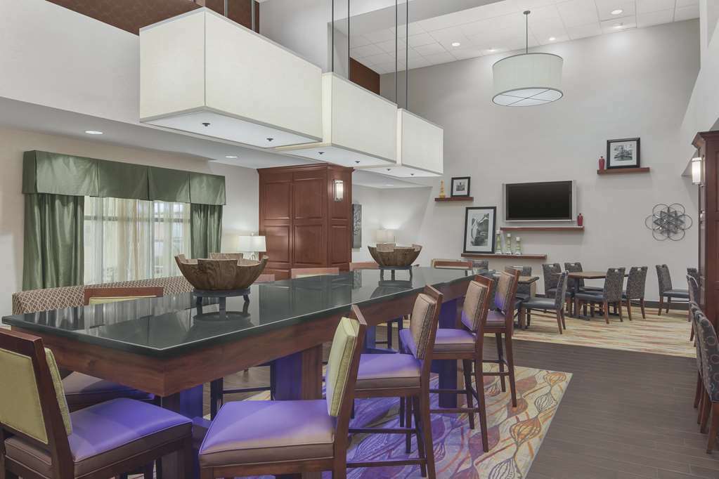 Hampton Inn & Suites Macon I-75 North Interior photo